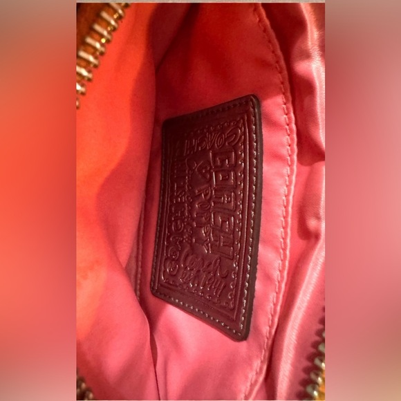 COACH POPPY 3D OP ART Groovy Pink and Orange Wristlet. - Picture 12 of 13